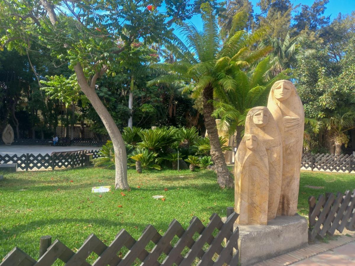 Apartamento Hibisco , Primera Linea De Playa Almunecar Bagian luar foto