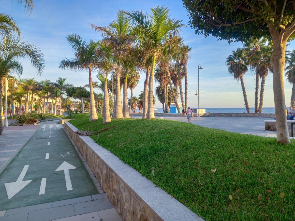 Apartamento Hibisco , Primera Linea De Playa Almunecar Bagian luar foto